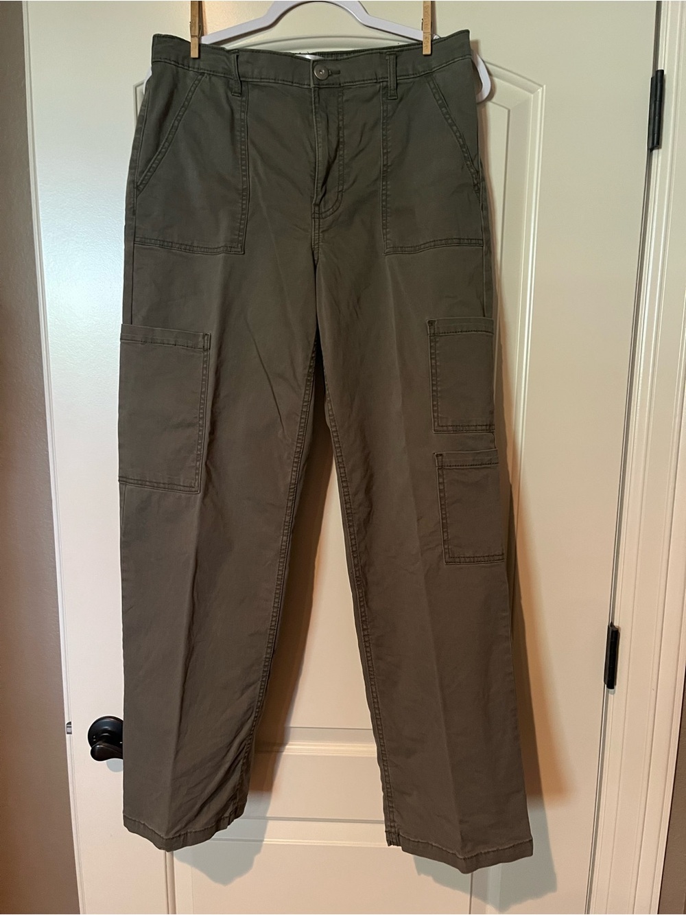No Boundaries Olive Green Cargo Pants - Straight Leg Utility